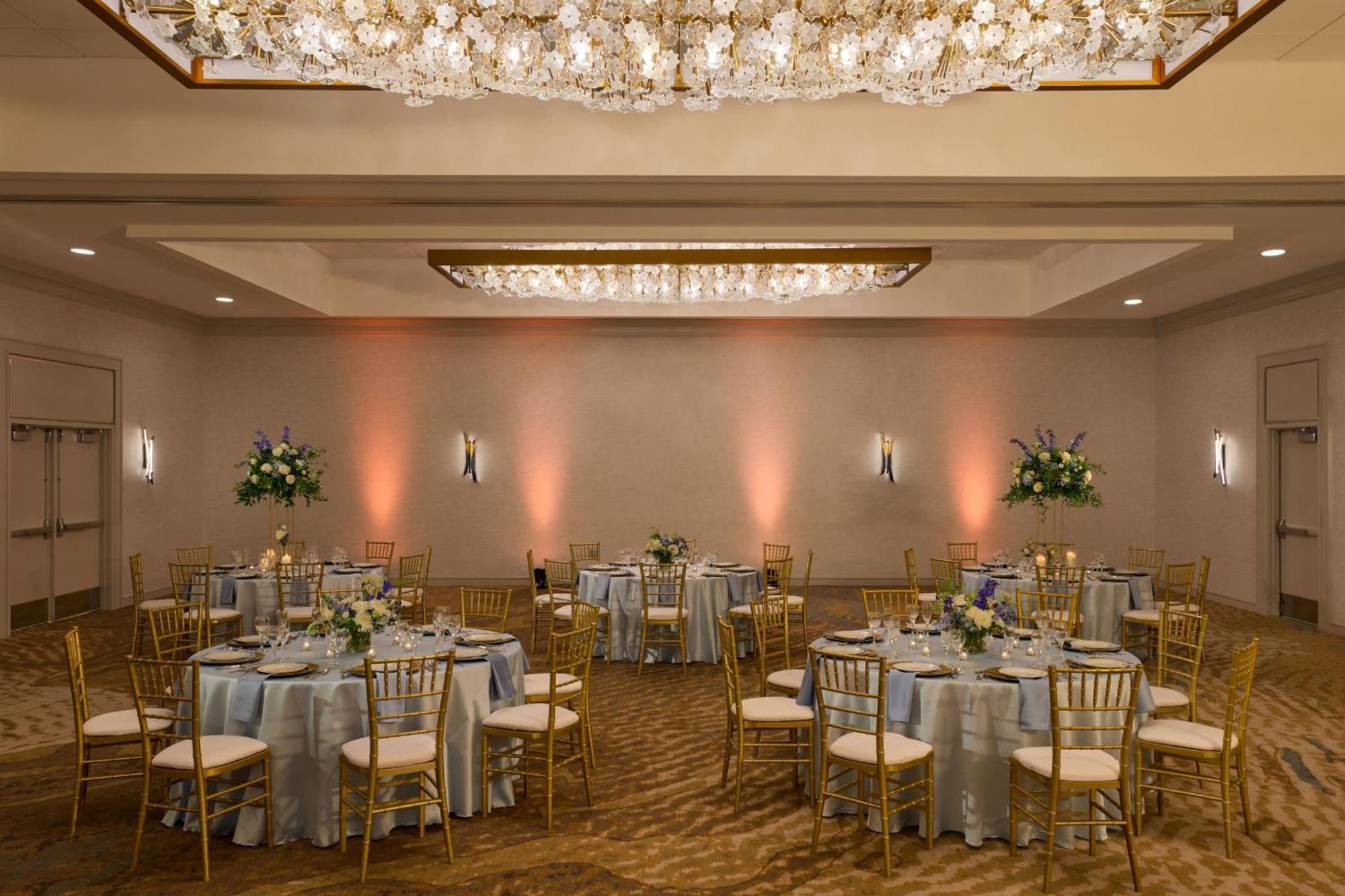 Pittsburgh Airport Marriott Hotel 3*