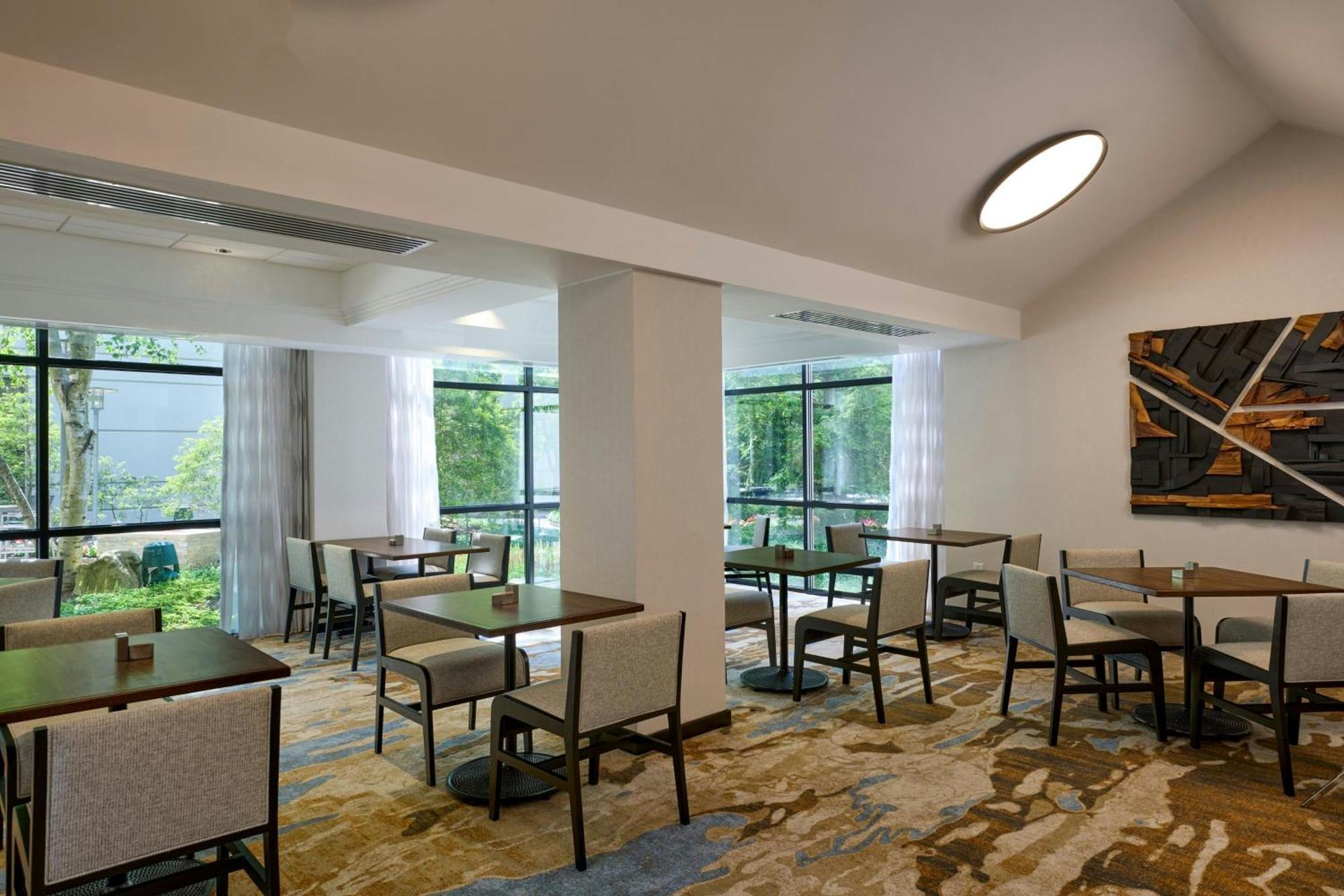 Pittsburgh Airport Marriott Hotel